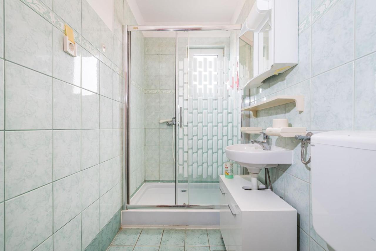 Nice Apartment Silvia Novalja Εξωτερικό φωτογραφία