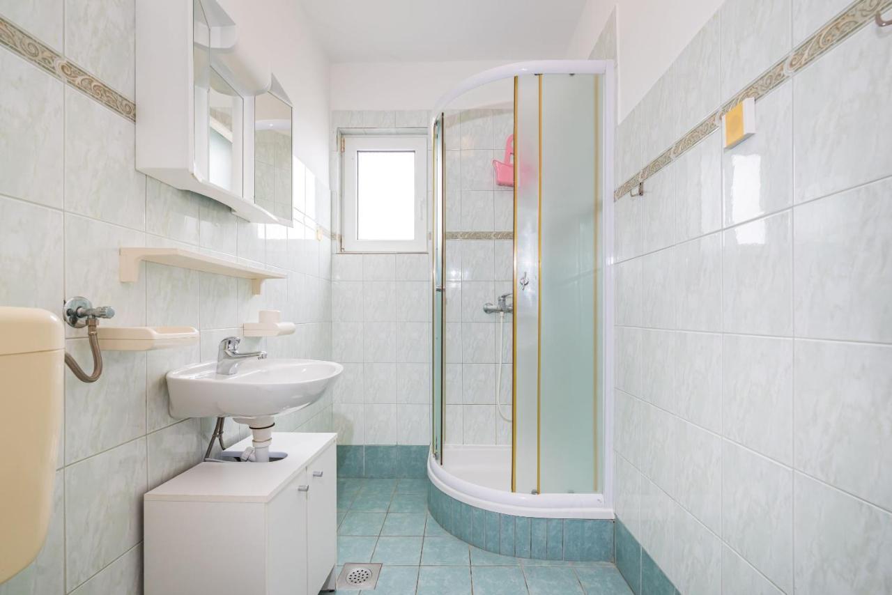 Nice Apartment Silvia Novalja Εξωτερικό φωτογραφία