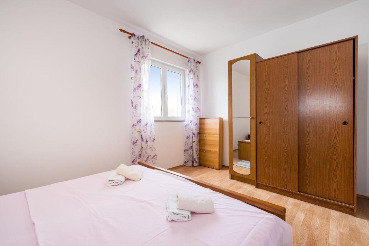 Nice Apartment Silvia Novalja Εξωτερικό φωτογραφία