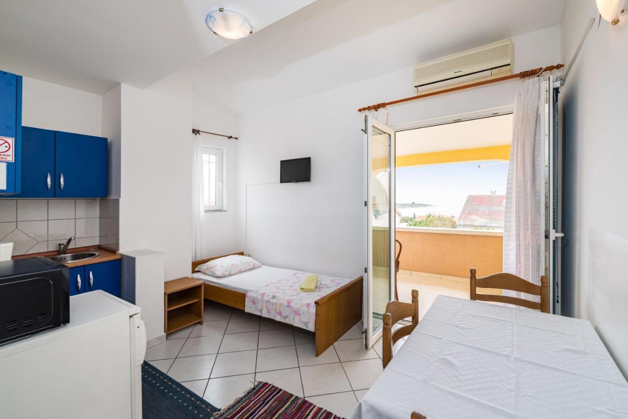 Nice Apartment Silvia Novalja Εξωτερικό φωτογραφία